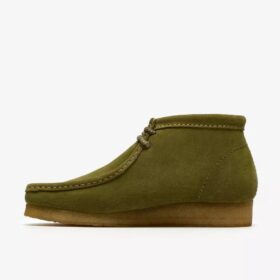 Botas Wallabee para hombre en ante verde