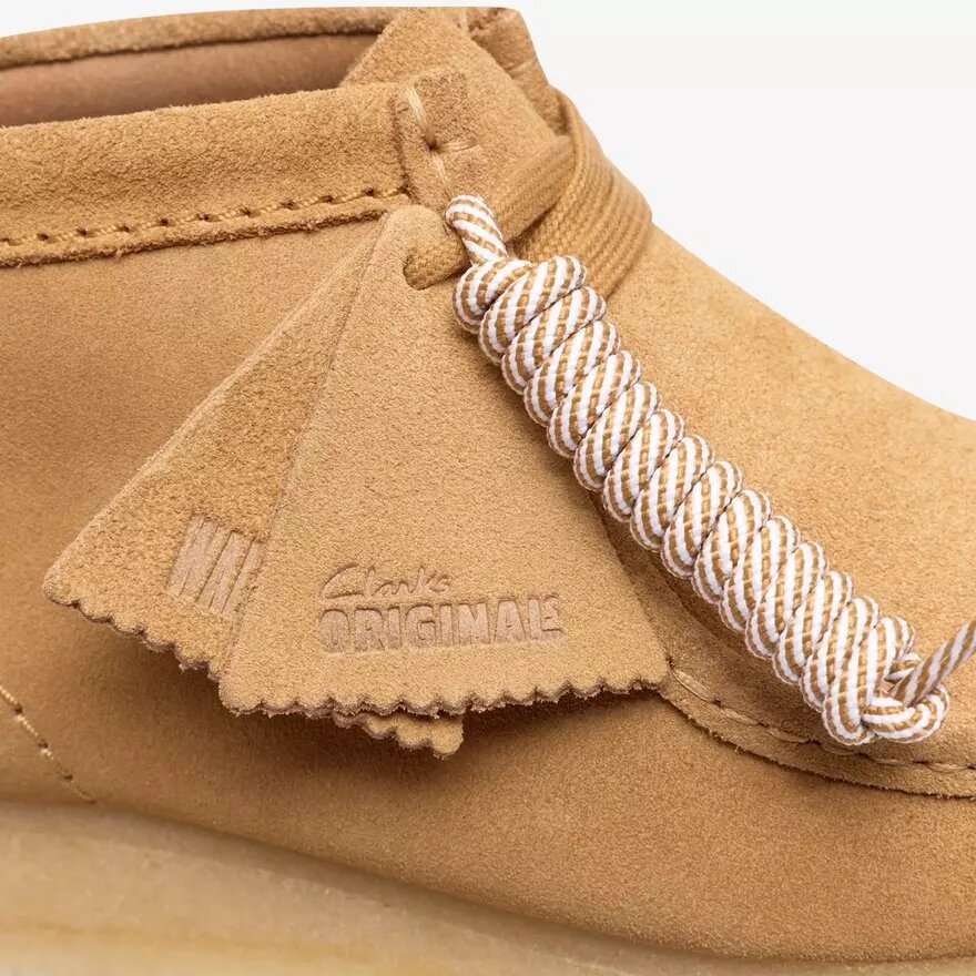 Botas Wallabee para mujer de ante color tostado Botas Wallabee para mujer de ante color tostado