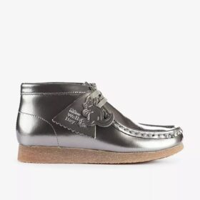 Botas Wallabee para niño: Wallabees de charol plateado para niños mayores