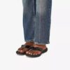 Chanclas Breeze Reyna para mujer, en charol negro, con tecnología Cloudsteppers™ Chanclas Breeze Reyna para mujer, en charol negro, con tecnología Cloudsteppers™