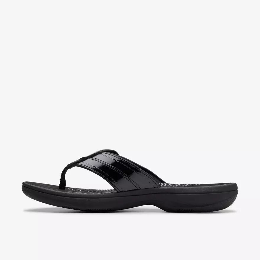 Chanclas Breeze Reyna para mujer, en charol negro, con tecnología Cloudsteppers™ Chanclas Breeze Reyna para mujer, en charol negro, con tecnología Cloudsteppers™