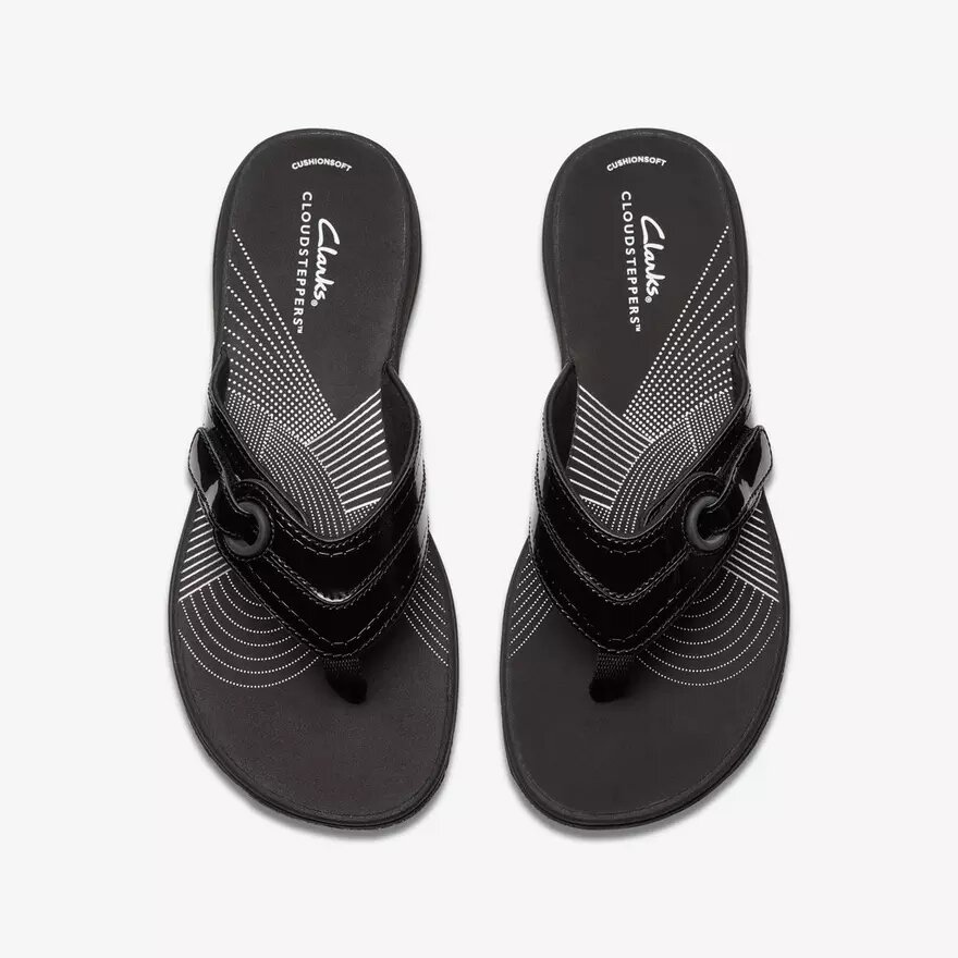 Chanclas Breeze Reyna para mujer, en charol negro, con tecnología Cloudsteppers™ Chanclas Breeze Reyna para mujer, en charol negro, con tecnología Cloudsteppers™