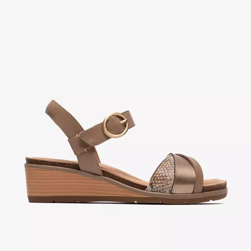 Cuñas de cuero combinadas Kacha Twist para mujer, color topo, de Us Cuñas de cuero combinadas Kacha Twist para mujer, color topo, de Us