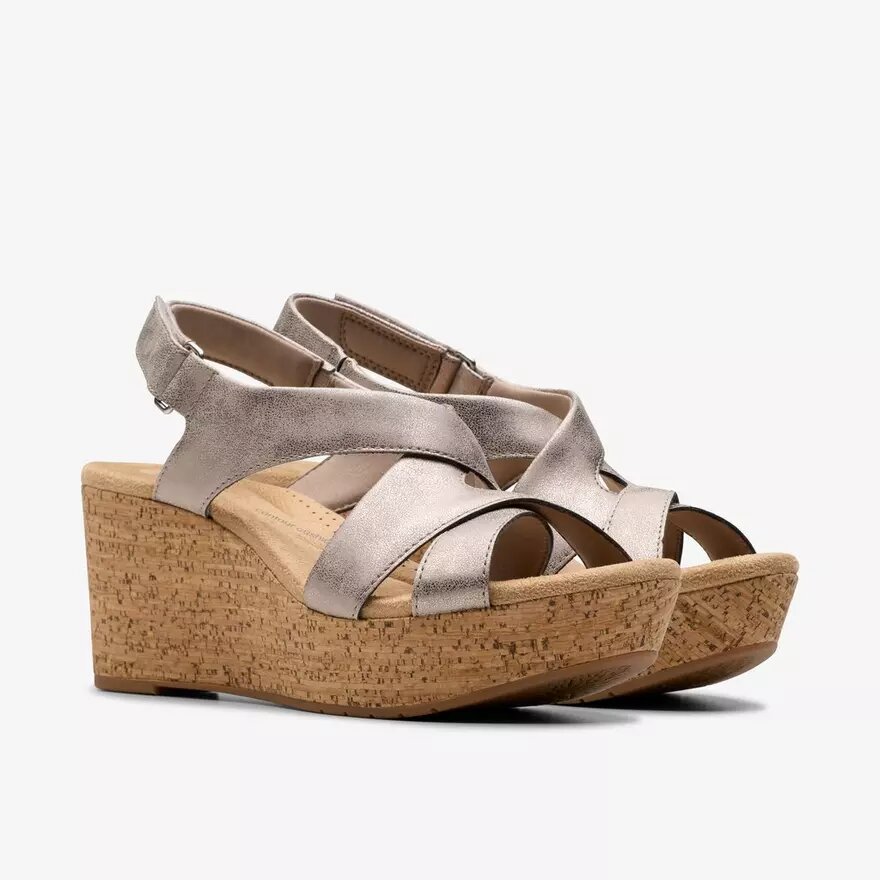 Cuñas Rose Style para mujer en color topo metalizado Cuñas Rose Style para mujer en color topo metalizado
