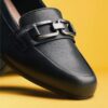 Mocasines de cuero negro Juliet Echo para mujer