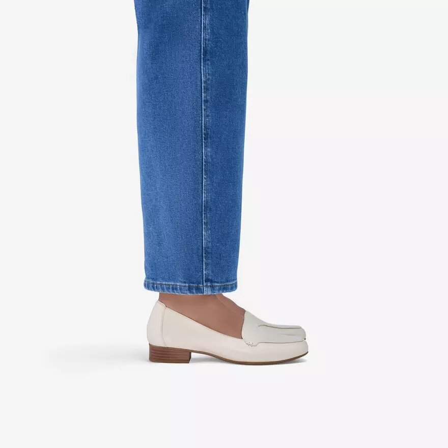 Mocasines de piel color crema Krystine Lily para mujer Mocasines de piel color crema Krystine Lily para mujer