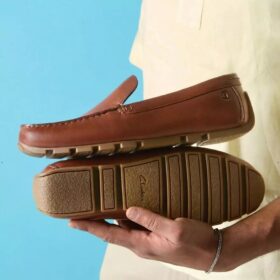 Mocasines de piel para hombre Corsley Plain en color tostado