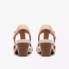 Sandalias de tacón Kymber Glow de cuero color crema para mujer