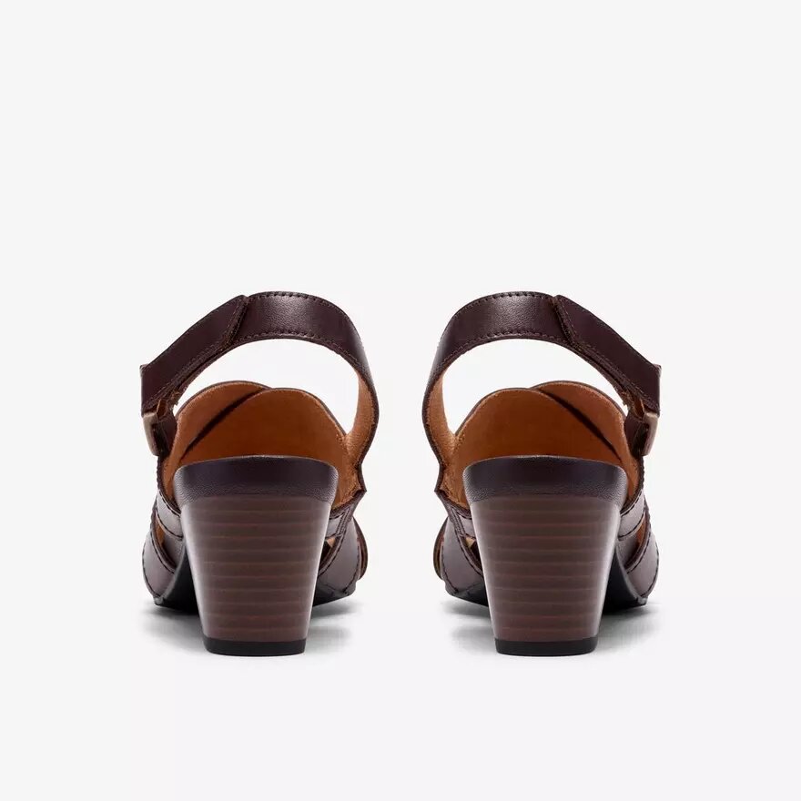 Sandalias de tacón Kymber Shine de cuero marrón oscuro para mujer Sandalias de tacón Kymber Shine de cuero marrón oscuro para mujer