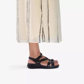 Sandalias planas de combinación negras Cecily Mix para mujer