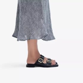 Sandalias planas de cuero negro Ariany Bay para mujer