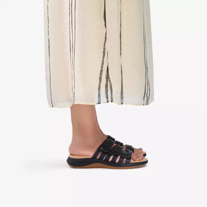 Sandalias planas de cuero negro Maelynn Abby para mujer Sandalias planas de cuero negro Maelynn Abby para mujer