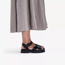 Sandalias planas de cuero negro Orinoco3 Cross para mujer