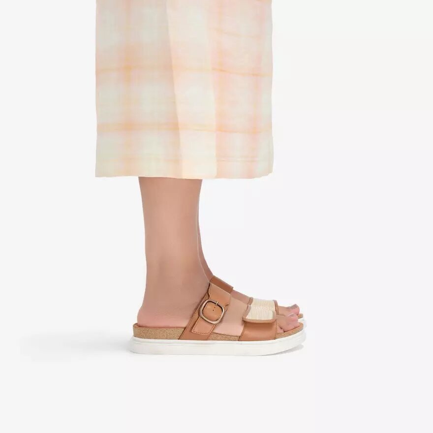 Sandalias planas de mujer Arwell Step de piel color tostado Sandalias planas de mujer Arwell Step de piel color tostado