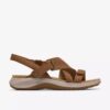 Sandalias planas de mujer Maelynn Gem en nubuck color tostado Sandalias planas de mujer Maelynn Gem en nubuck color tostado