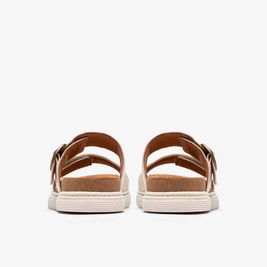 Sandalias planas de piel color crema Arwell Step para mujer Sandalias planas de piel color crema Arwell Step para mujer