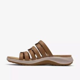 Sandalias planas de piel color tostado Maelynn Abby para mujer