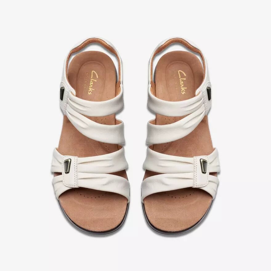 Sandalias planas de piel en color blanco roto «Kitly Ave» para mujer Sandalias planas de piel en color blanco roto «Kitly Ave» para mujer
