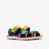 Sandalias planas para niños «Surfing Ace» con estampado azul marino Sandalias planas para niños «Surfing Ace» con estampado azul marino