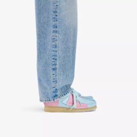 Wallabee para mujer con rayas azul pálido y rosa