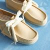 Wallabee para mujer en piel amarillo pálido