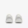 Zapatillas blancas con correa Solevana para mujer Zapatillas blancas con correa Solevana para mujer