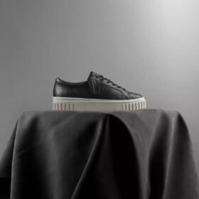 Zapatillas de paseo Mayhill de cuero negro para mujer