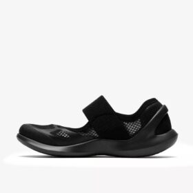 Zapatillas deportivas negras con correa Solevana para mujer