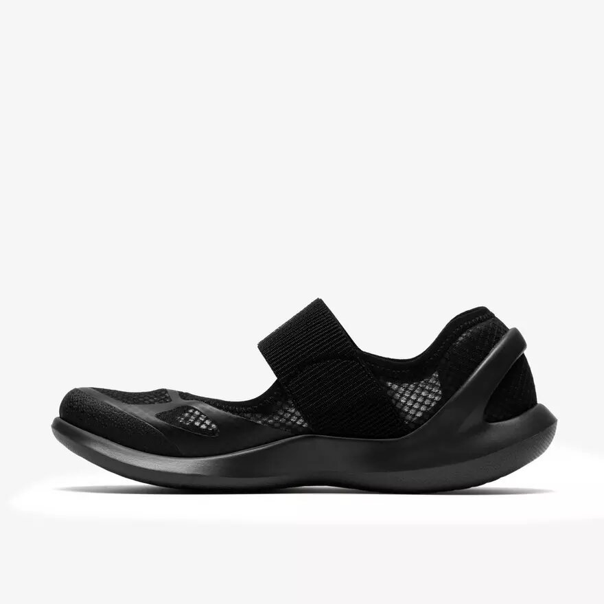 Zapatillas deportivas negras con correa Solevana para mujer Zapatillas deportivas negras con correa Solevana para mujer