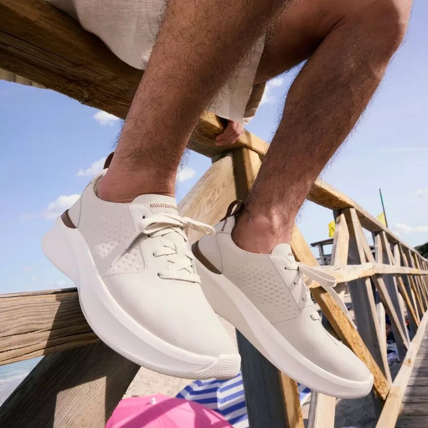 Zapatillas deportivas Solevana para hombre en color blanco roto Zapatillas deportivas Solevana para hombre en color blanco roto