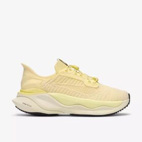 Zapatillas Pace Rise para mujer en amarillo pálido Us