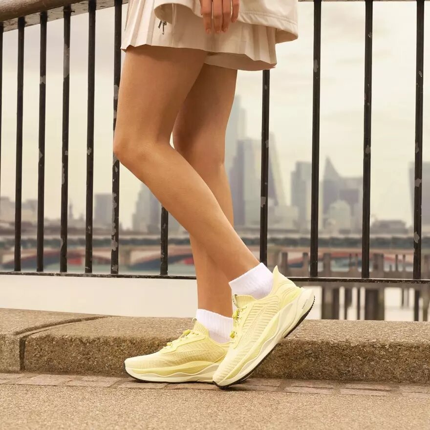 Zapatillas Pace Rise para mujer en amarillo pálido Us Zapatillas Pace Rise para mujer en amarillo pálido Us