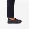 Zapatillas slip-on Ellowyn Penny de cuero negro para mujer Zapatillas slip-on Ellowyn Penny de cuero negro para mujer