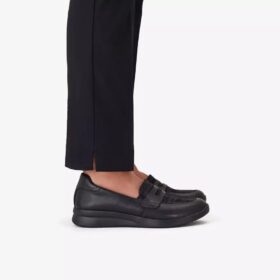 Zapatillas slip-on Ellowyn Penny de cuero negro para mujer