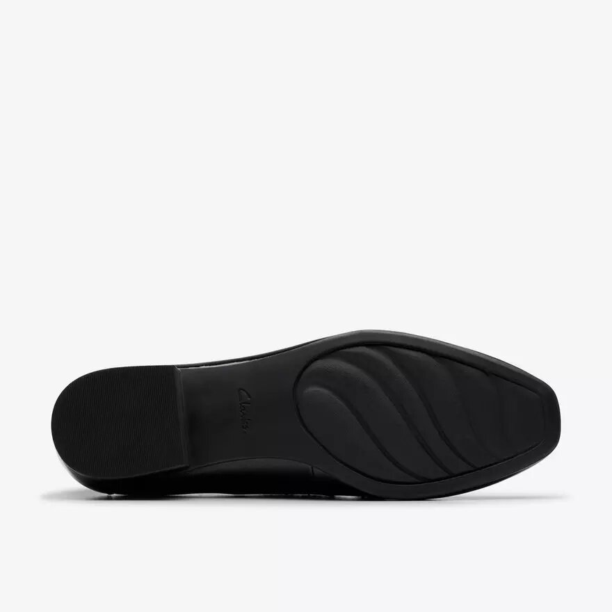 Zapatillas slip-on Krystine Lily de charol negro para mujer Zapatillas slip-on Krystine Lily de charol negro para mujer