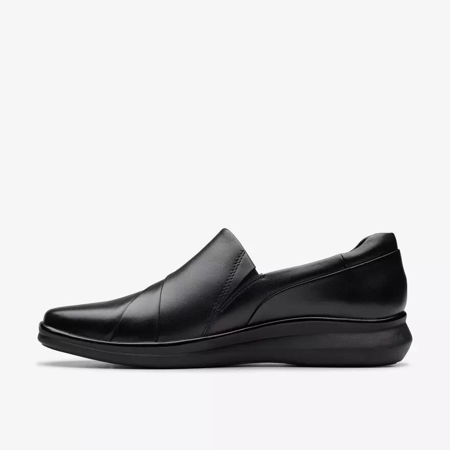 Zapatillas slip-on Lynell para mujer, de piel negra Zapatillas slip-on Lynell para mujer, de piel negra