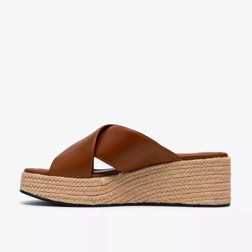 Zapatos de cuñas Tessiah Mule2 para mujer, en piel color tostado Zapatos de cuñas Tessiah Mule2 para mujer, en piel color tostado