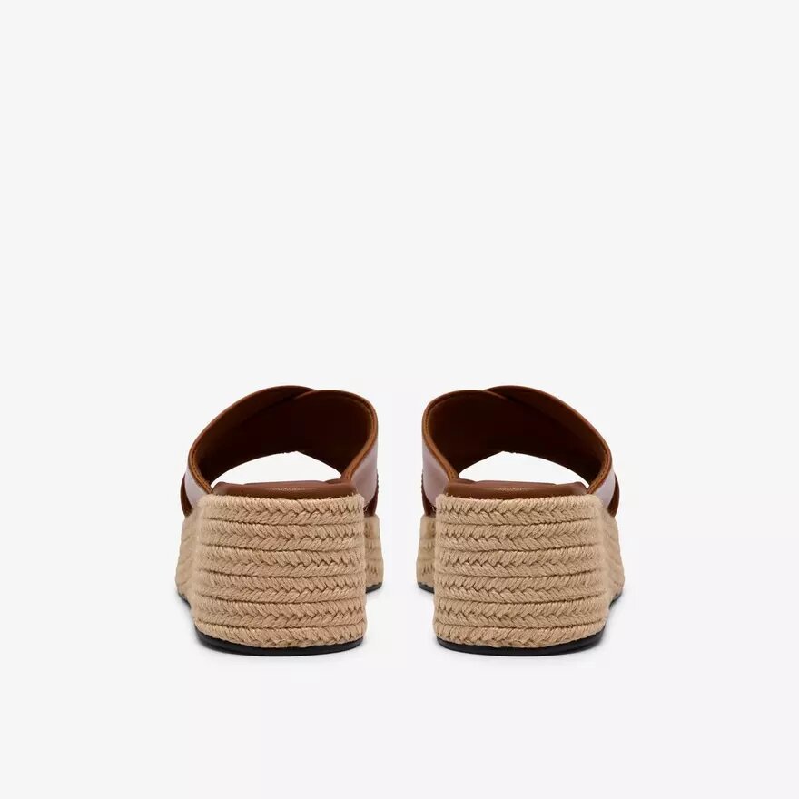 Zapatos de cuñas Tessiah Mule2 para mujer, en piel color tostado Zapatos de cuñas Tessiah Mule2 para mujer, en piel color tostado