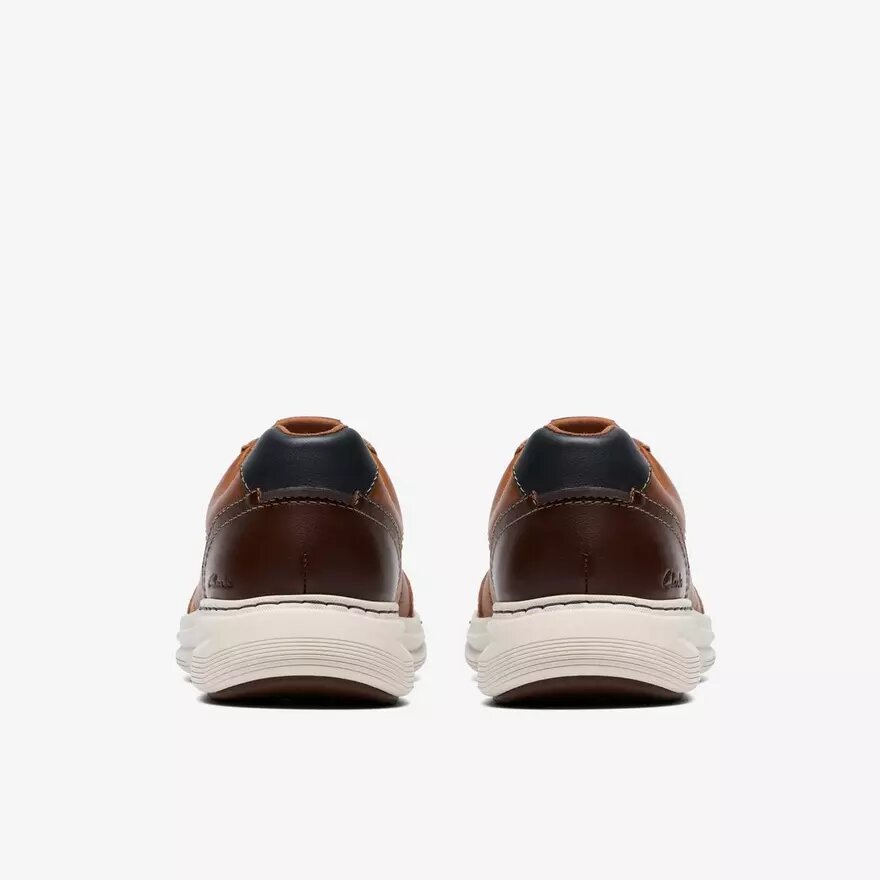 Zapatos de hombre Craftwell con cordones de piel color tostado Zapatos de hombre Craftwell con cordones de piel color tostado