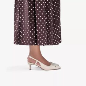 Zapatos de salón con lazo Zarey de piel color crema para mujer