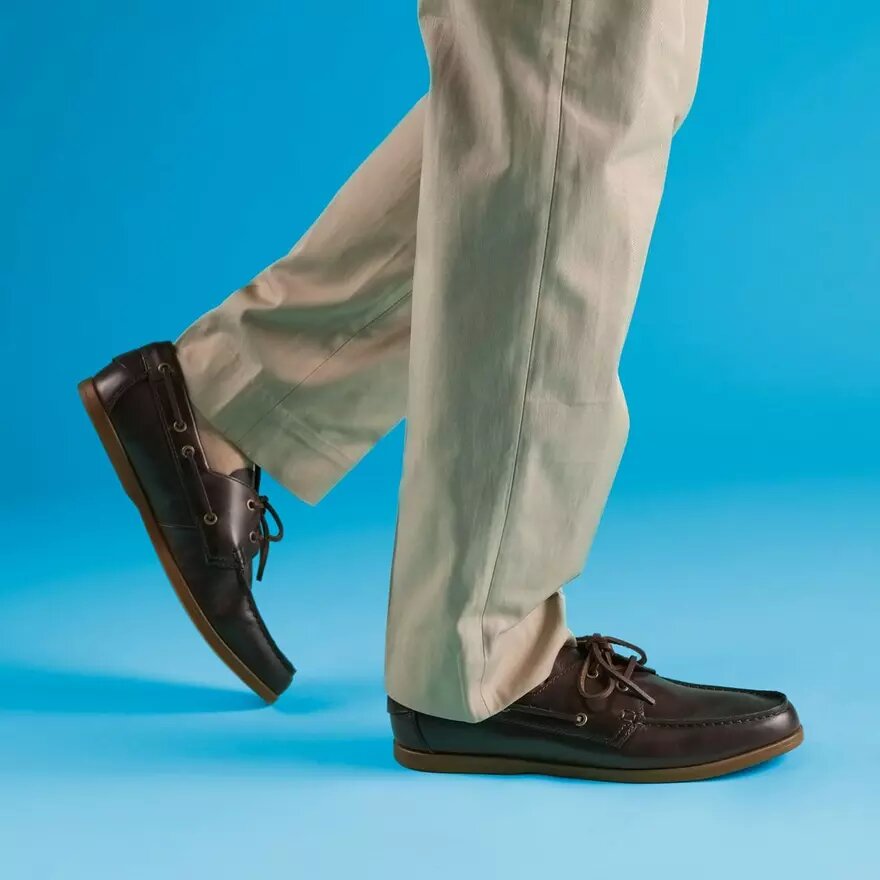 Zapatos náuticos de cuero marrón con cordones Charmouth para hombre Zapatos náuticos de cuero marrón con cordones Charmouth para hombre