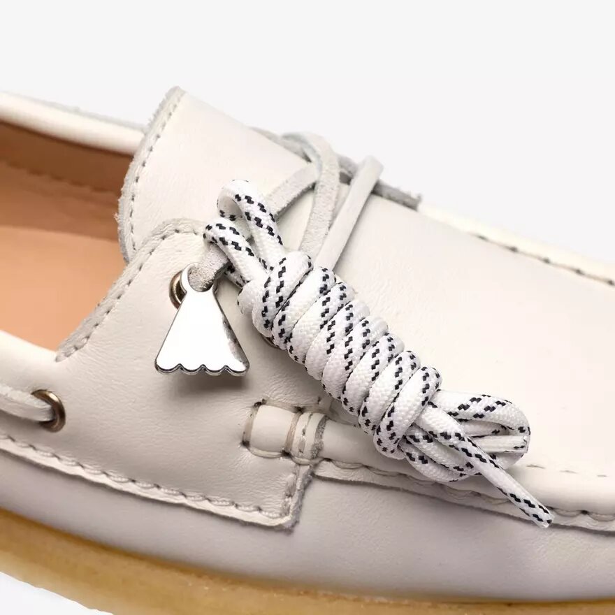 Zapatos náuticos Godney Boat para mujer en piel granulada blanca Zapatos náuticos Godney Boat para mujer en piel granulada blanca